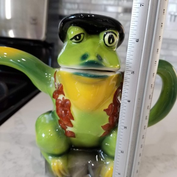 Vintage Hand-Painted Ceramic Frog Teapot - Picture 8 of 8